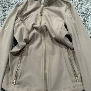 Define Jacket Nulu NTMG/GOLD/GOLD 8